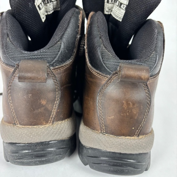 Hi-Tec Brown and Black Leather Rugged Outdoor Boots, Work/Hike with Durable Sole - Picture 6 of 10